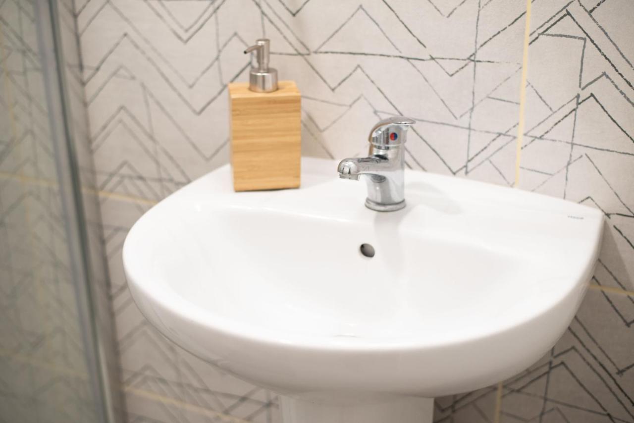 By Port Vell Rooms Barcelona Luaran gambar